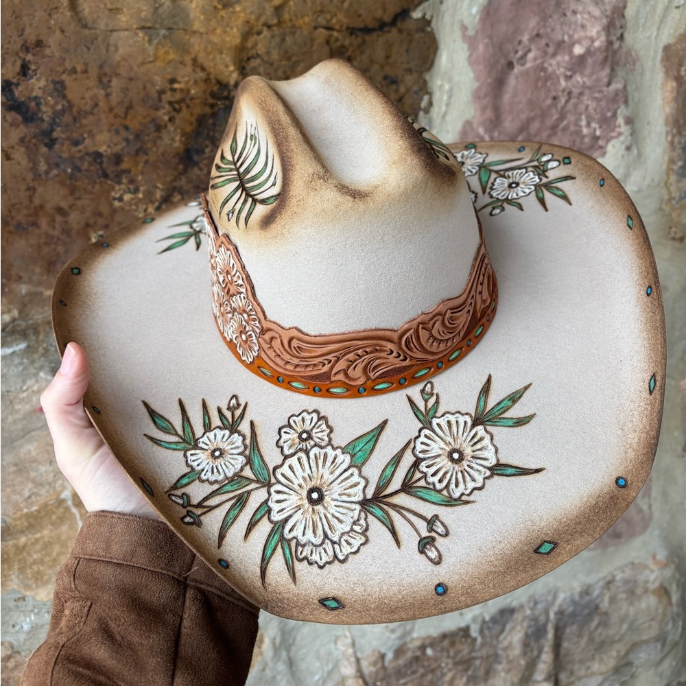 New Cody James Hand Burned Hat Sz 7 1/4